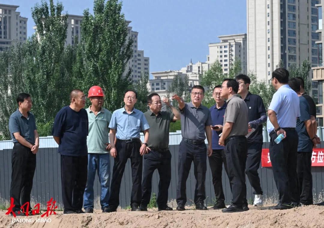 张强在御河灌区西干渠水生态环境综合整治工程现场办公时强调：跑出工程建设“加速度” 打好防汛备汛“主动仗”