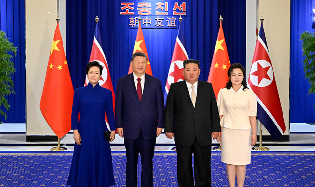 习近平出席金正恩举行的欢迎宴会