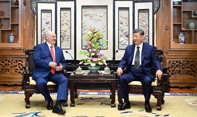 习近平会见白俄罗斯总统卢卡申科