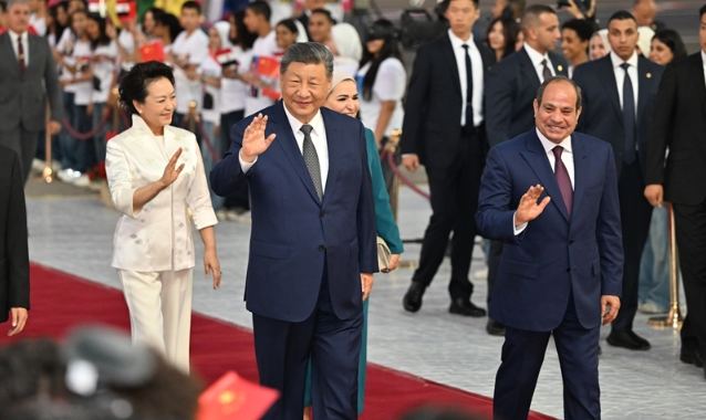 习近平抵达开罗对埃及进行国事访问