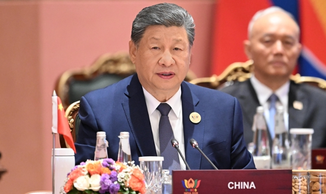 习近平出席金砖国家领导人第十八次会晤第二阶段会议并发表重要讲话